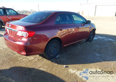 2011 Toyota Corolla Le z USA, uszkodzony, nr VIN 2T1BU4EE4BC625373